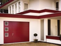 Porte de garage rouge