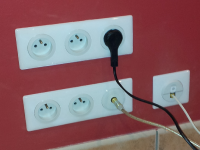 Création nouvelles prises dans mur peint